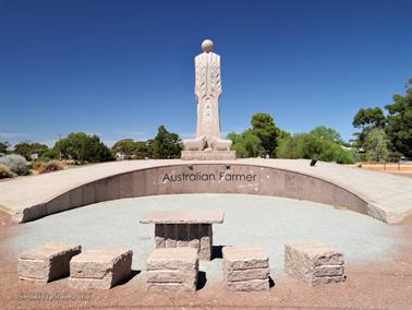 Australian Farmer Sculpture, Eyre Highway, Wudinna, South Australia